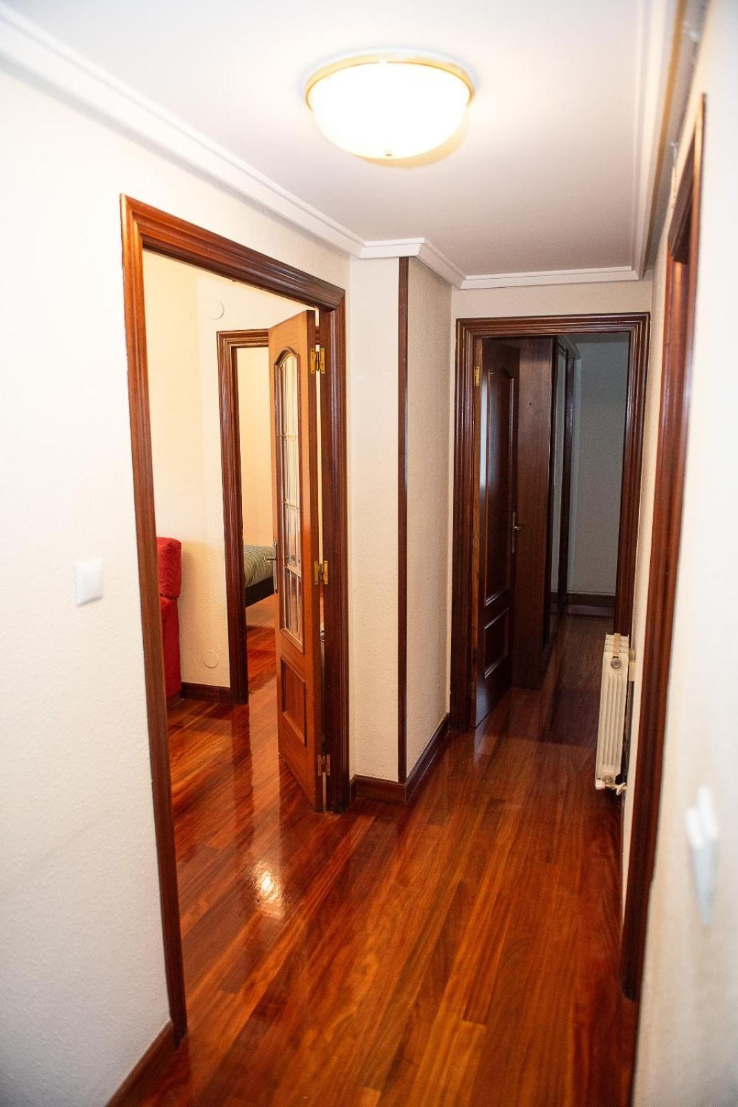 Monzubi Etxi Appartement Guernica Buitenkant foto